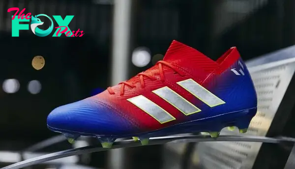 Take a look at the soccer shoes that go with the names of Argentine stars