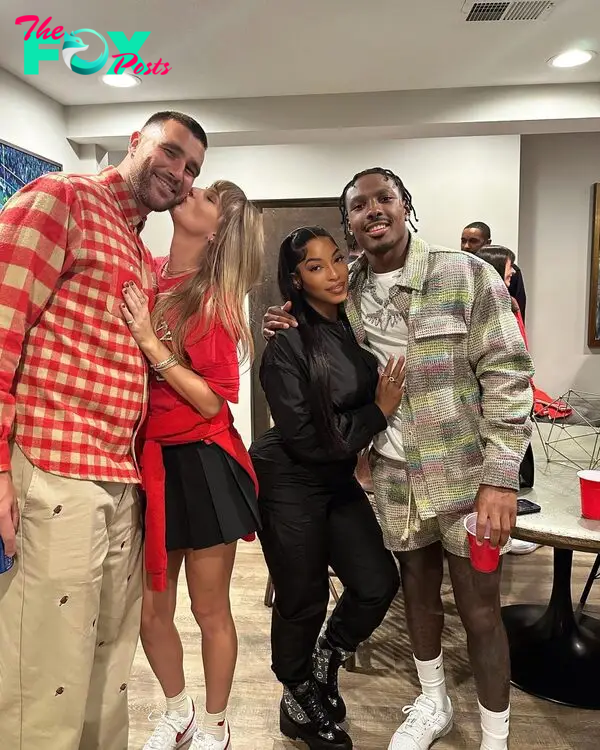 Taylor Swift and Travis Kelce pose for a photo with Mecole Hardman and Chariah Gordon.