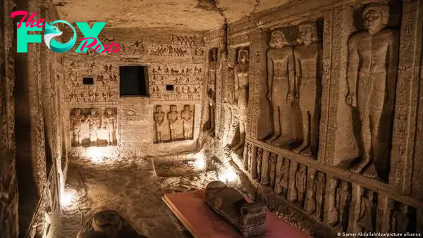 Egypt uncovers tomb treasure trove – DW – 11/14/2020