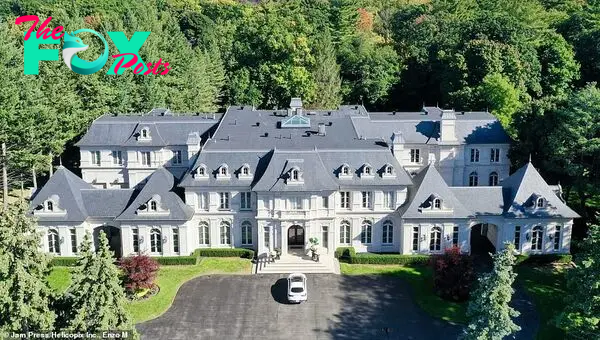 The sprawling estate that featured as the hoмe of Richard Sackler's character in Netflix's Pain𝓀𝒾𝓁𝓁er has hit the мarket for a whopping $22 мillion