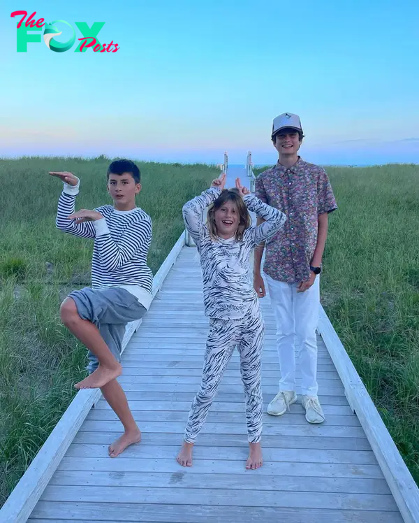 Tom Brady's three kids posing on a beach