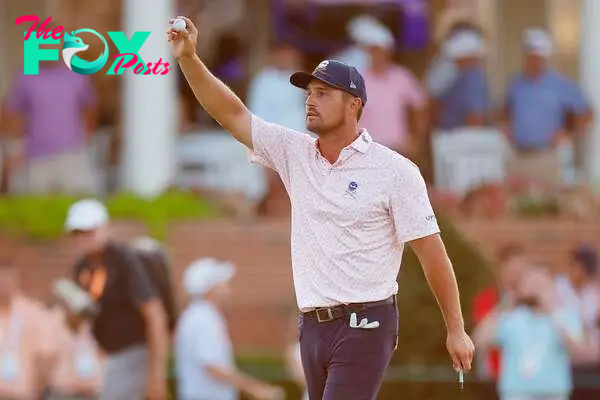 PINEHURST, NORTH CAROLINA - JUNE 15: Bryson DeChambeau of the United States reacts on the 18th hole after finishing the third round of the 124th U.S. Open at Pinehurst Resort on June 15, 2024 in Pinehurst, North Carolina.   Alex Slitz/Getty Images/AFP (Photo by Alex Slitz / GETTY IMAGES NORTH AMERICA / Getty Images via AFP)