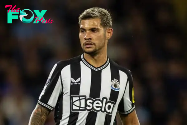 MANCHESTER, ENGLAND - Saturday, August 19, 2023: Newcastle United's Bruno Guimarães during the FA Premier League match between Manchester City FC and Newcastle United FC at the City of Manchester Stadium. Man City won 1-0. (Pic by David Rawcliffe/Propaganda)