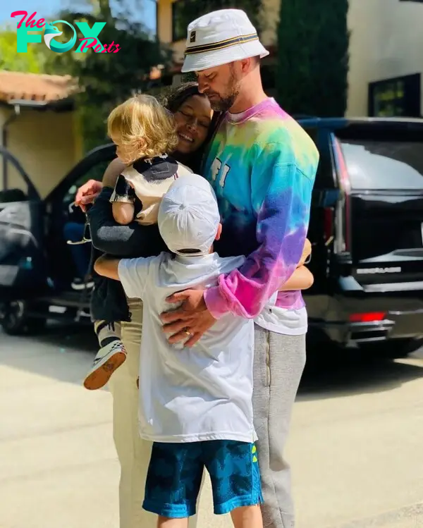 jessica biel, justin timberlake with their kids