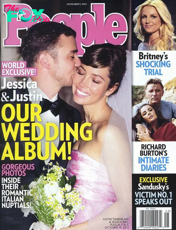 A People Magazine cover of Justin Timberlake and Jessica Biel's wedding