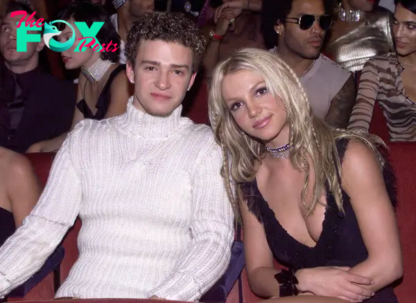 Justin Timberlake and Britney Spears posing together