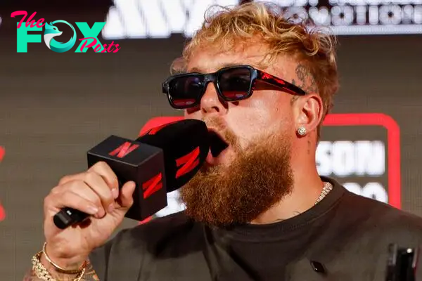 Arlington (United States), 17/05/2024.- YouTuber and professional boxer Jake Paul speaks during a pre-fight press conference held at Texas Live in Arlington, Texas, USA, 16 May 2024. The Tyson vs Paul fight will be held at AT&T Stadium in Arlington, Texas on 20 July 2024. EFE/EPA/ADAM DAVIS
