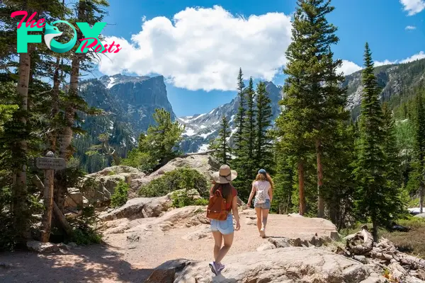 Emerald Lake Trail