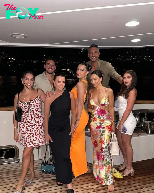 Kyle Richards and family