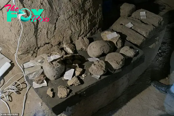 They unearthed the well-preserved city that had almost complete walls and rooms filled with tools of daily life along with rings, scarabs, colored pottery vessels and mud bricks bearing seals of Amenhotep's cartouche