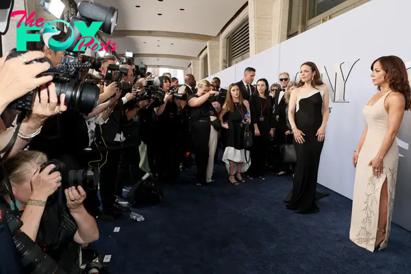 Tony Awards carpet 