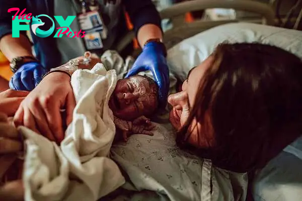 16 Magical & Powerful Birth Photos That Will Leave You Speechless