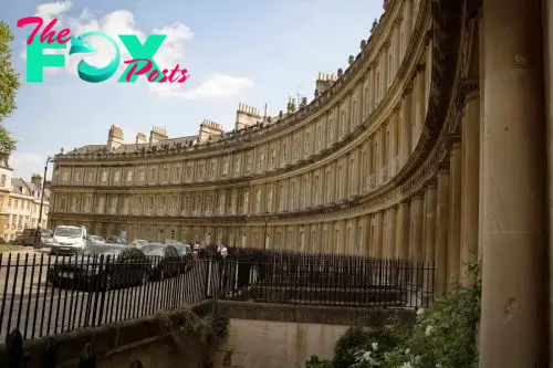 Discover the Mayor’s Free Walking Tour of Bath