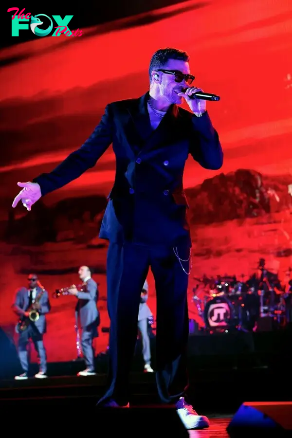 Justin Timberlake performing