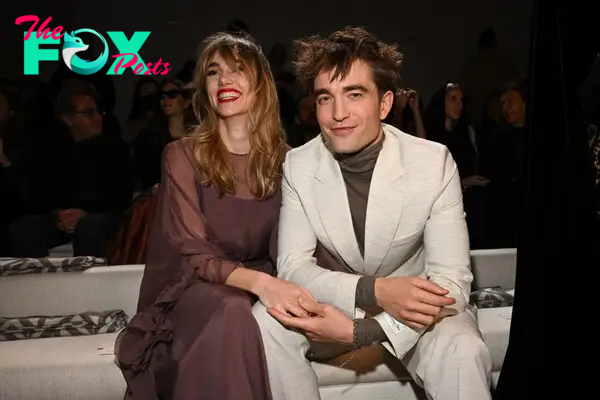 Suki Waterhouse and Robert Pattinson