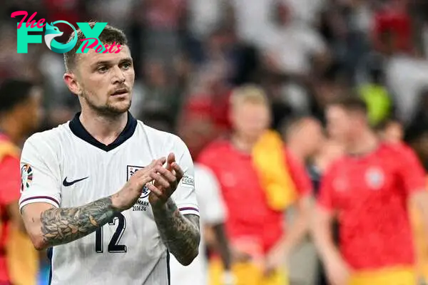 England's defender #12 Kieran Trippier acknowledges the public at the end of  the UEFA Euro 2024 Group C football match between Denmark and England at the Frankfurt Arena in Frankfurt am Main on June 20, 2024. (Photo by JAVIER SORIANO / AFP)