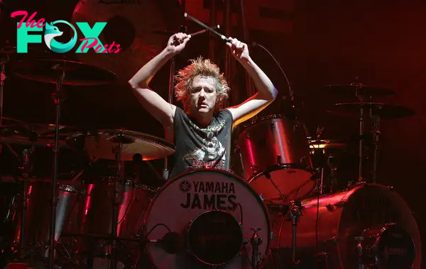 James Kottak performing.