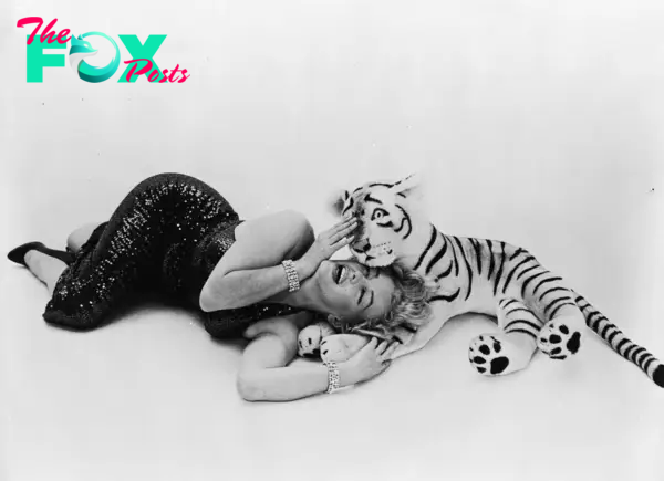 Marilyn Monroe and a tiger