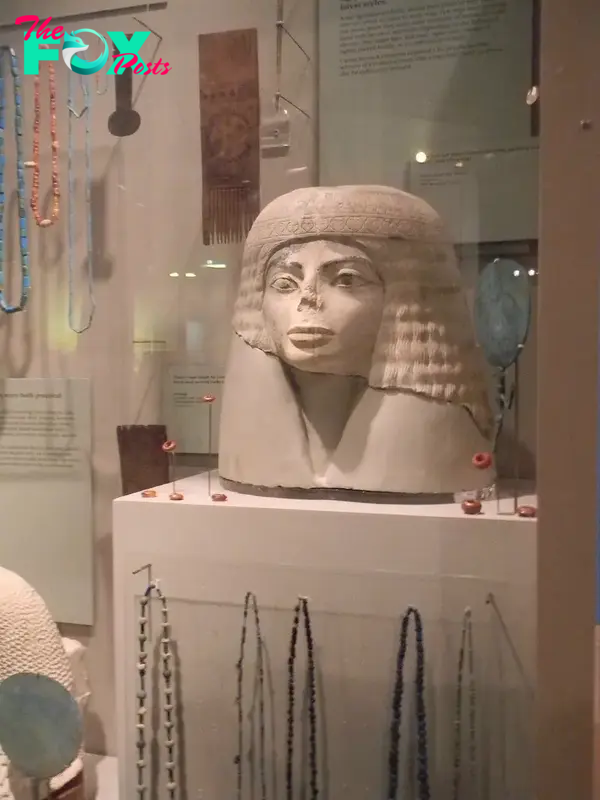 The Field Museum has a unique artifact: an ancient Egyptian statue that bears a striking resemblance to the legendary Michael Jackson.