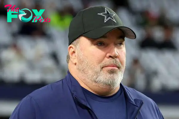 Jerry Jones is letting Cowboys head coach Mike McCarthy’s contract play out its final year, putting the pressure on to do well in the postseason.