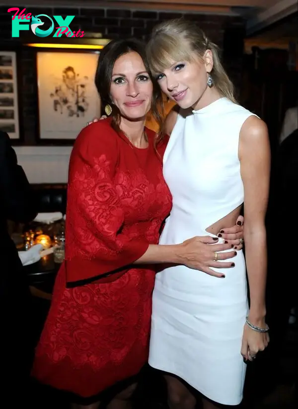Julia Roberts and Taylor Swift in 2013. 
