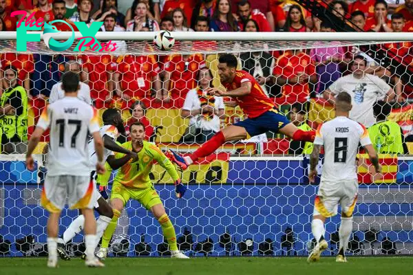 Merino marca el gol que mete a España en semifinales.