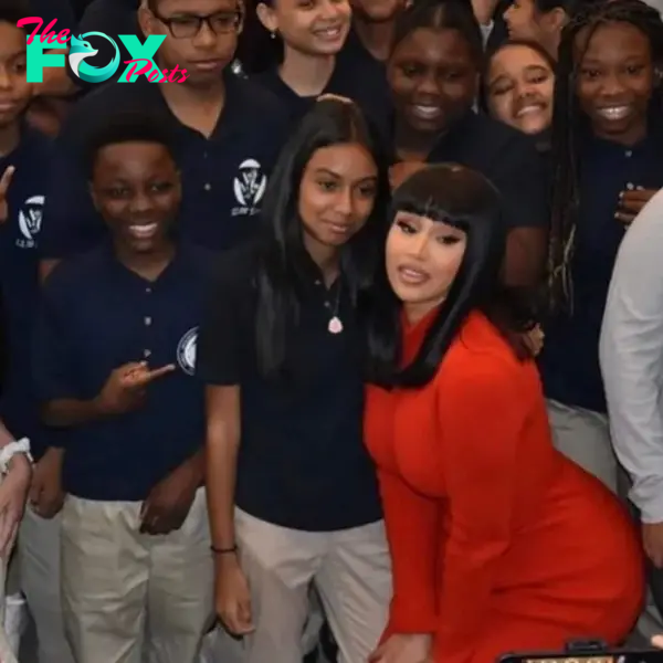 Cardi B Pays Surprise Visit to Her Old Bronx Middle School, Donates USD 100K; Deets Inside - News18