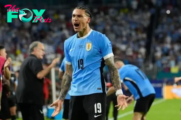 2XDNMR7 Uruguay's Darwin Nunez celebrates after scoring his side's 2nd goal against Panama during a Copa America Group C soccer match in Miami Gardens, Fla, Sunday, June 23, 2024.(AP Photo/Marta Lavandier)