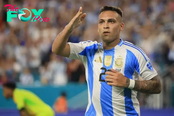 Miami (United States), 30/06/2024.- Lautaro Martinez of Argentina (R) reacts after scoring during the CONMEBOL Copa America 2024 group A match between Argentina and Peru, in Miami, Florida, USA, 29 June 2024. EFE/EPA/CRISTOBAL HERRERA-ULASHKEVICH
