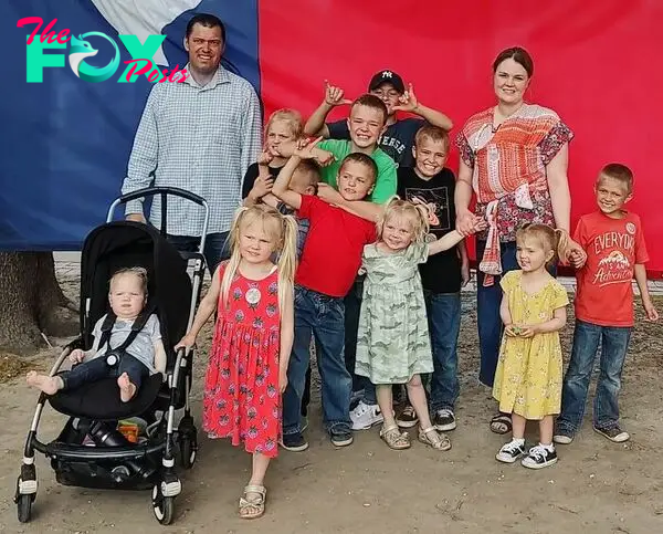 "Little House In The High Desert": This Couple Had 12 Kids In 12 Years