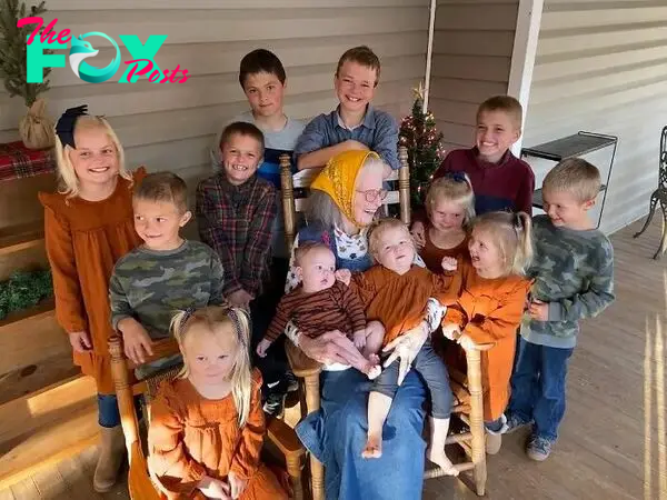 "Little House In The High Desert": This Couple Had 12 Kids In 12 Years