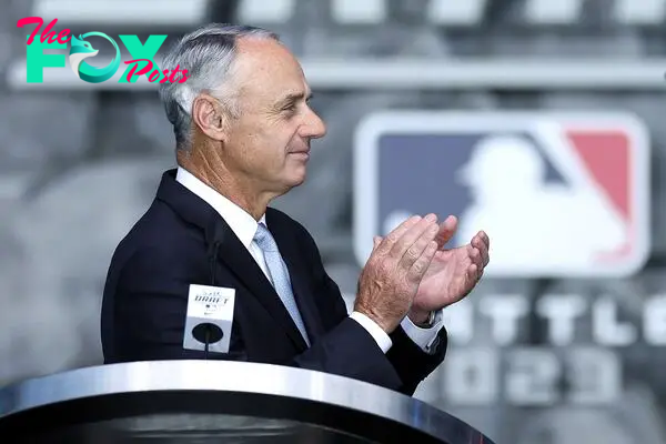 SEATTLE, WASHINGTON - JULY 09: Major League Baseball commissioner Rob Manfred reacts during the first round of the 2023 MLB Draft presented by Nike at Lumen Field on July 09, 2023 in Seattle, Washington.   Tim Nwachukwu/Getty Images/AFP (Photo by Tim Nwachukwu / GETTY IMAGES NORTH AMERICA / Getty Images via AFP)