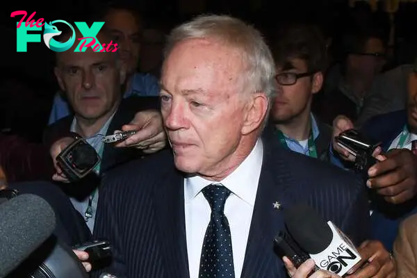Jerry Jones went to court with a woman claiming to be his daughter, arguing over the validity of a settlement agreement he’d made with her mother in 1998.