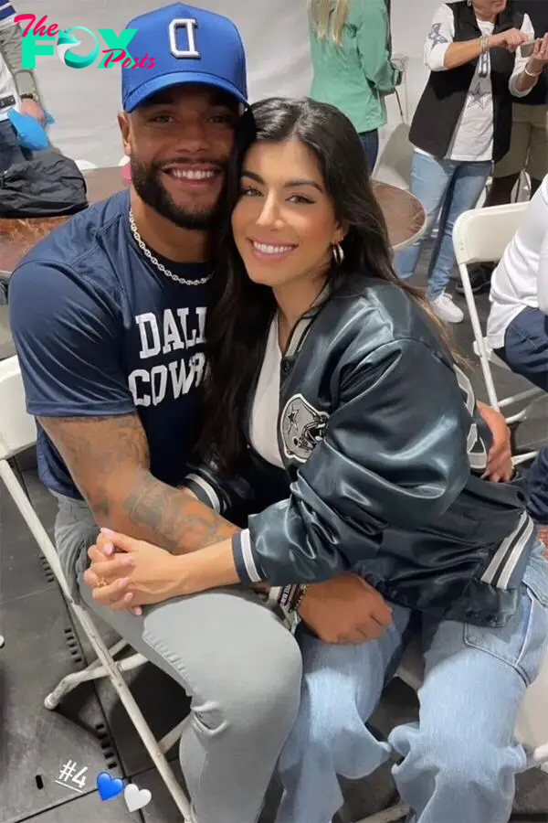 Dak Prescott, quarterback de los Dallas Cowboys, y su novia Sarah Jane Ramos anunciaron que se convertirán en padres de una niña.