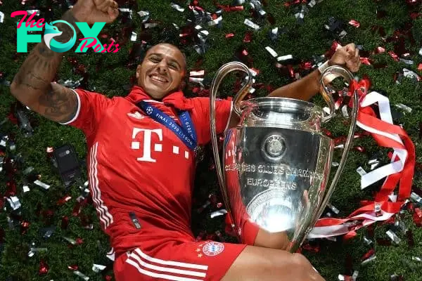 LISBON, PORTUGAL - Sunday, August 23, 2020: FC Bayern Munich’s Thiago Alcantara celebrates with the European Cup trophy as Bayern win it for the sixth time after the UEFA Champions League Final between FC Bayern Munich and Paris Saint-Germain at the Estadio do Sport Lisboa e Benfica. FC Bayern Munich won 1-0. (Credit: ©UEFA)