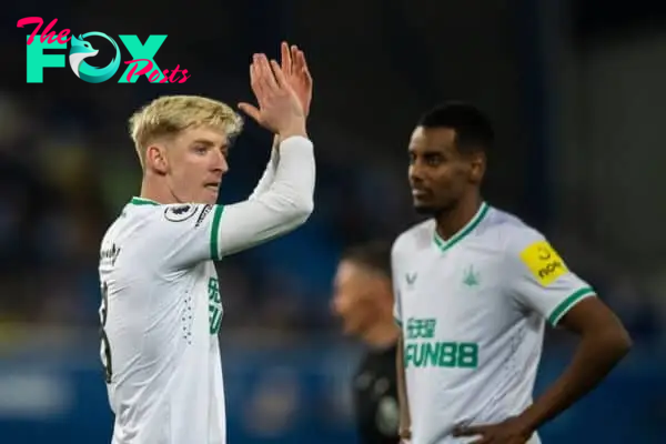 LIVERPOOL, ENGLAND - Thursday, April 27, 2023: Newcastle United's Anthony Gordon applauds the away supporters during the FA Premier League match between Everton FC and Newcastle United FC at Goodison Park. (Pic by Jessica Hornby/Propaganda)