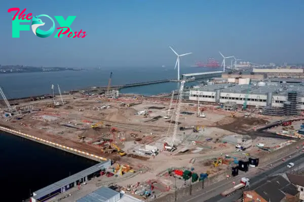 LIVERPOOL, ENGLAND - Wednesday, March 23, 2022: An aerial view of Bramley-Moore Dock where the construction of Everton Football Club's new stadium is taking place. (Pic by David Rawcliffe/Propaganda)