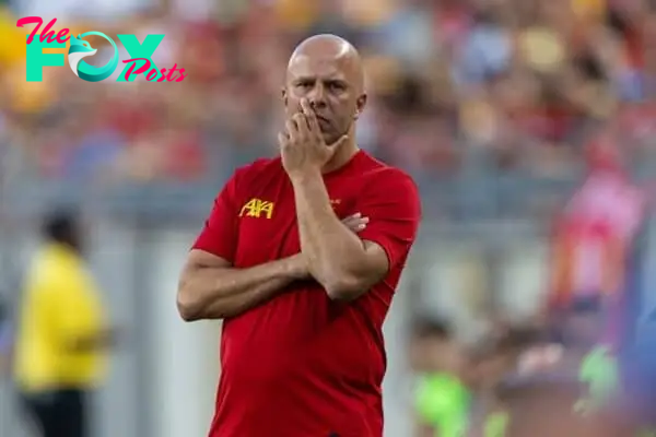 PITTSBURGH - Friday, July 26, 2024: Liverpool's head coach Arne Slot during a pre-season friendly match between Liverpool and Real Betis Balompié at the Acrisure Stadium on day three of the club's pre-season tour of the USA. (Photo by David Rawcliffe/Propaganda)