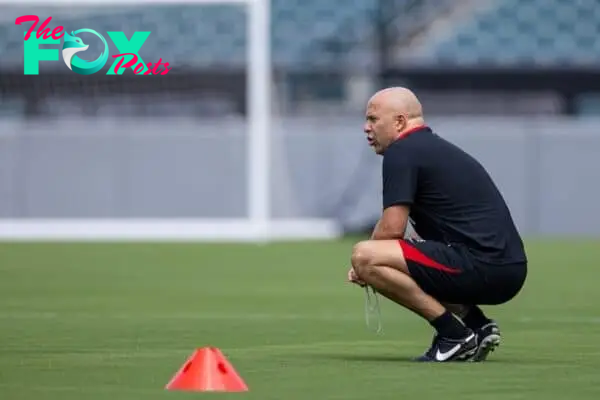 PHILADELPHIA - Sunday, July 28, 2024: Liverpool's head coach Arne Slot during an open training session at Lincoln Financial Field on day five of the club's pre-season tour of the USA. (Photo by David Rawcliffe/Propaganda)