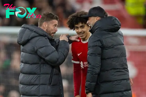 LIVERPOOL, ENGLAND - Wednesday, February 21, 2024: Luton Town's manager Rob Edwards speaks with Liverpool's Jaden Danns and manager Jürgen Klopp during the FA Premier League match between Liverpool FC and Luton Town FC at Anfield. (Photo by David Rawcliffe/Propaganda)