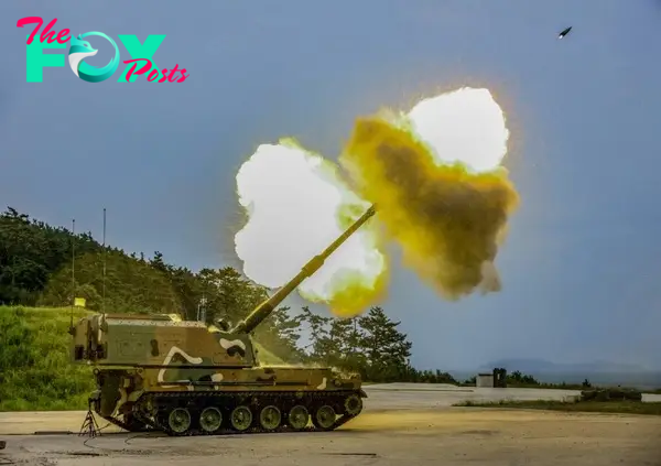 Hanwha: K9 howitzer successfully tested with Excalibur artillery projectile