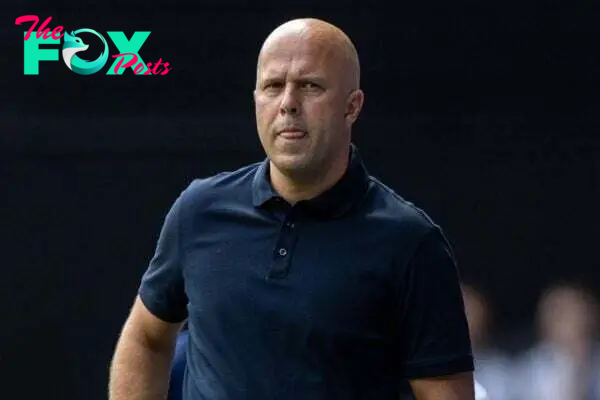 IPSWICH, ENGLAND - Saturday, August 17, 2024: Liverpool's head coach Arne Slot during the FA Premier League match between Ipswich Town FC and Liverpool FC at Portman Road. (Photo by David Rawcliffe/Propaganda)