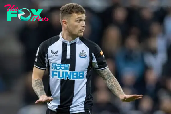 NEWCASTLE-UPON-TYNE, ENGLAND - Tuesday, February 8, 2022: Newcastle United's Kieran Trippier during the FA Premier League match between Newcastle United FC and Everton FC at St. James’ Park. (Pic by David Rawcliffe/Propaganda)