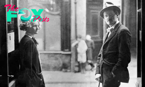 James-Joyce-and-Sylvia-Beach-in-Paris