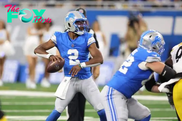 DETROIT, MICHIGAN - AUGUST 24: Hendon Hooker #2 of the Detroit Lions throws a first half pass against the Pittsburgh Steelers in a preseason game at Ford Field on August 24, 2024 in Detroit, Michigan.   Gregory Shamus/Getty Images/AFP (Photo by Gregory Shamus / GETTY IMAGES NORTH AMERICA / Getty Images via AFP)