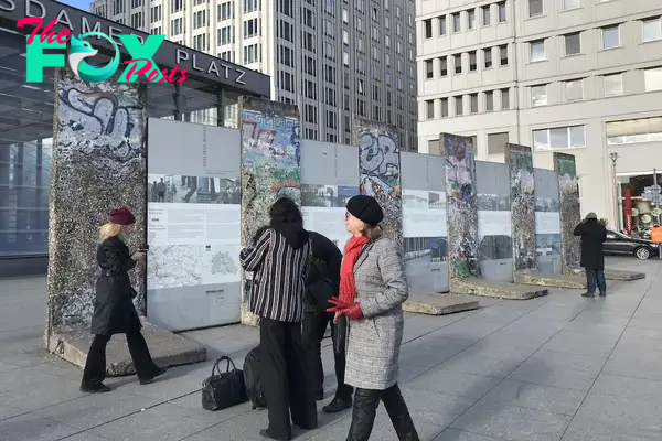 Potsdamer Platz Berlin Wall