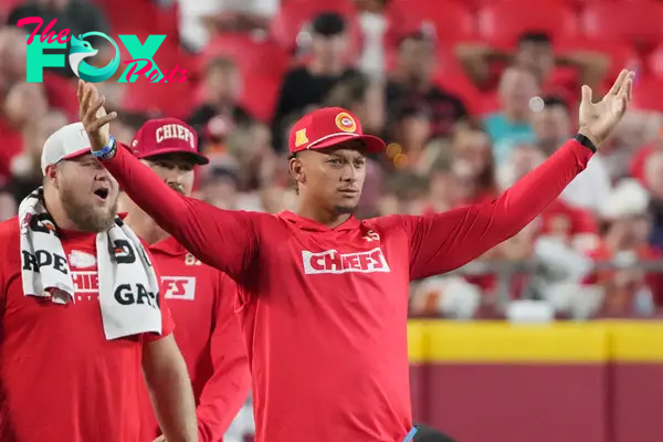 Kansas City Chiefs quarterback Patrick Mahomes (15) reacts to play against the Chicago Bears.
