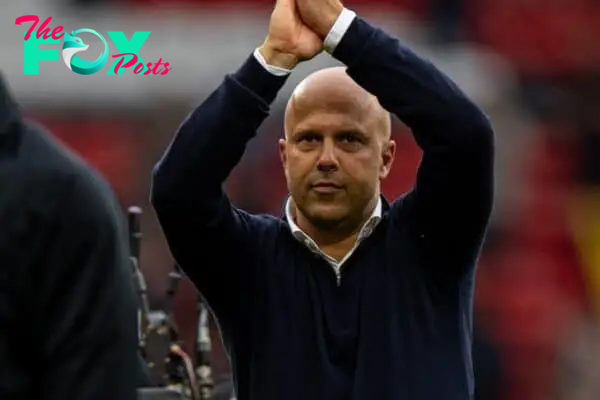 MANCHESTER, ENGLAND - Sunday, September 1, 2024: Liverpool's head coach Arne Slot celebrates after the FA Premier League match between Manchester United FC and Liverpool FC at Old Trafford. Liverpool won 3-0. (Photo by David Rawcliffe/Propaganda)