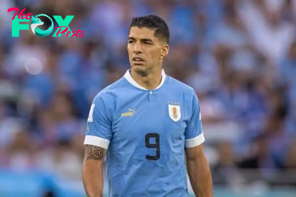 DOHA, QATAR - Thursday, November 24, 2022: Uruguay's Luis Suárez during the FIFA World Cup Qatar 2022 Group H match between Uruguay and South Korea at the Education City Stadium. The game ended in a goal-less draw. (Pic by David Rawcliffe/Propaganda)