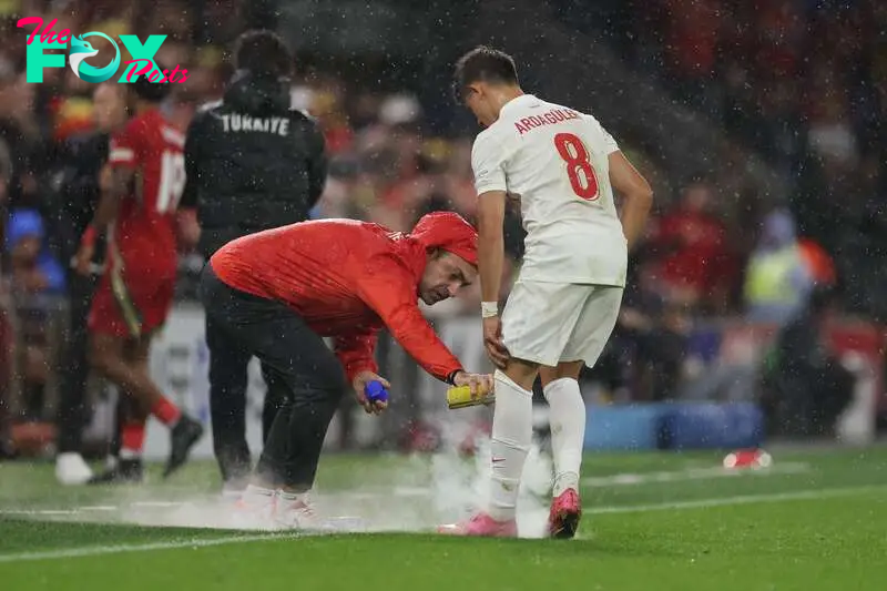 The attacker was forced off late on in Türkiye’s UEFA Nations League game against Wales after taking a blow to the shin.